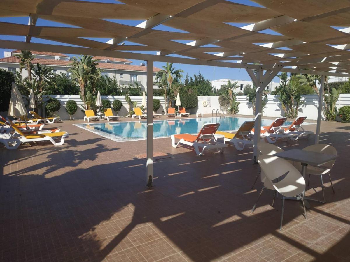 Cosy Apartment In A Luxury Resort Paralimni Exteriér fotografie